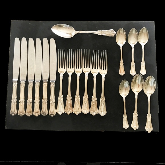 Birks Regency Silver Plate Table Set for Six - Picture 1 of 3